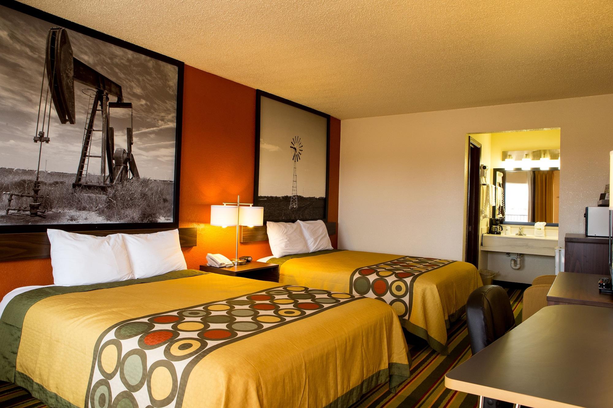 Super 8 By Wyndham Woodward Hotel Buitenkant foto